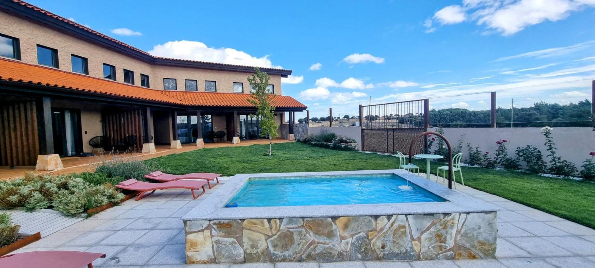 Morille Apartamentos Walden By Gaiarooms מראה חיצוני תמונה